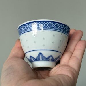 1 Chinese Vintage Rice Grain Small Sake Cup Blue Dragon Made in China